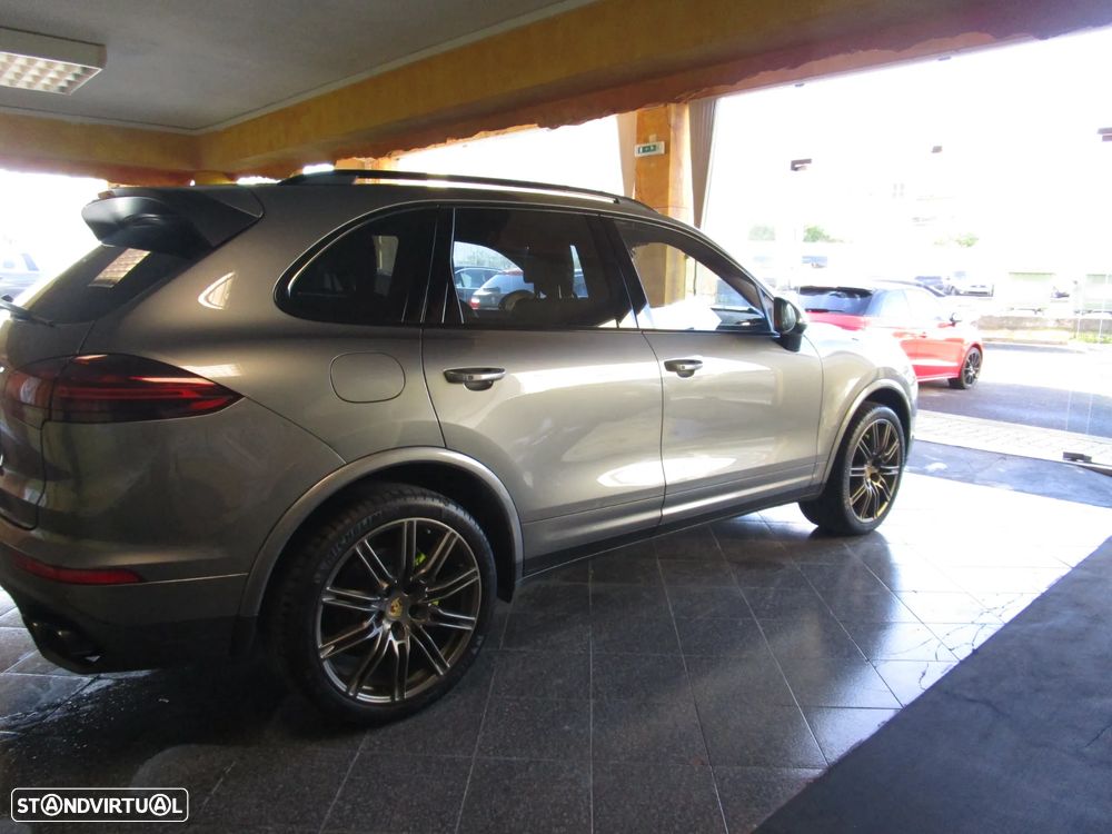 Porsche Cayenne S Tiptronic S - 27