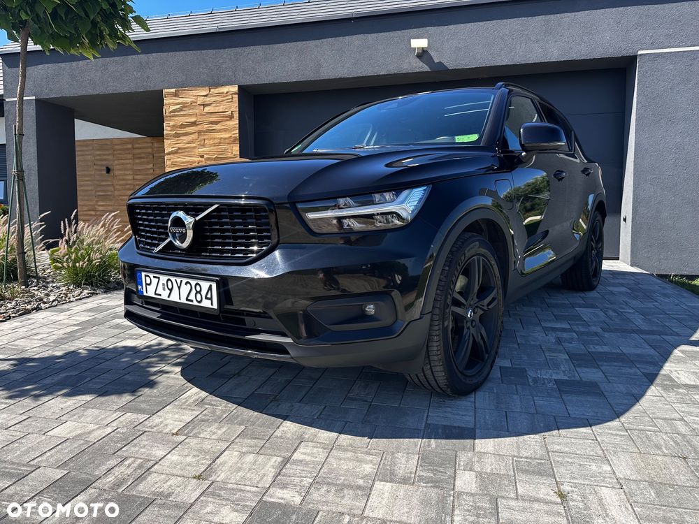 Volvo XC 40 T5 Plug-In Hybrid R-Design - 1