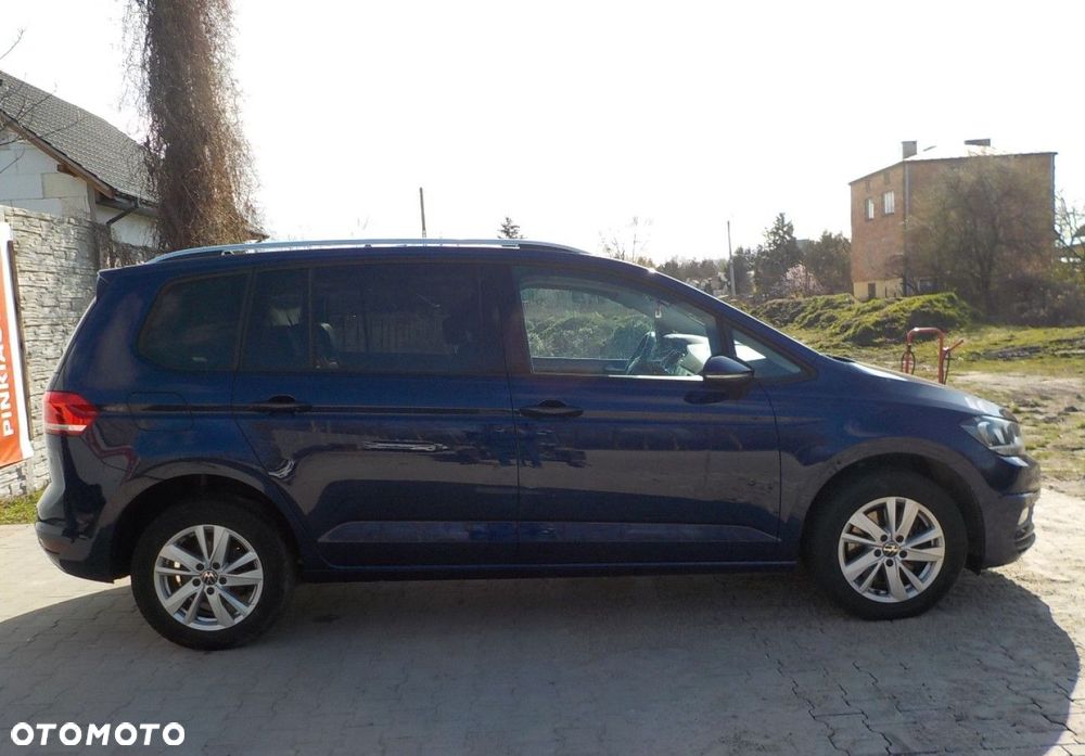 Volkswagen Touran - 14