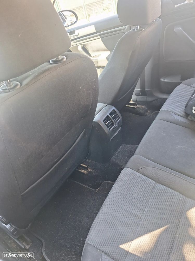 VW Golf Variant 1.6 TDi Confortline - 6