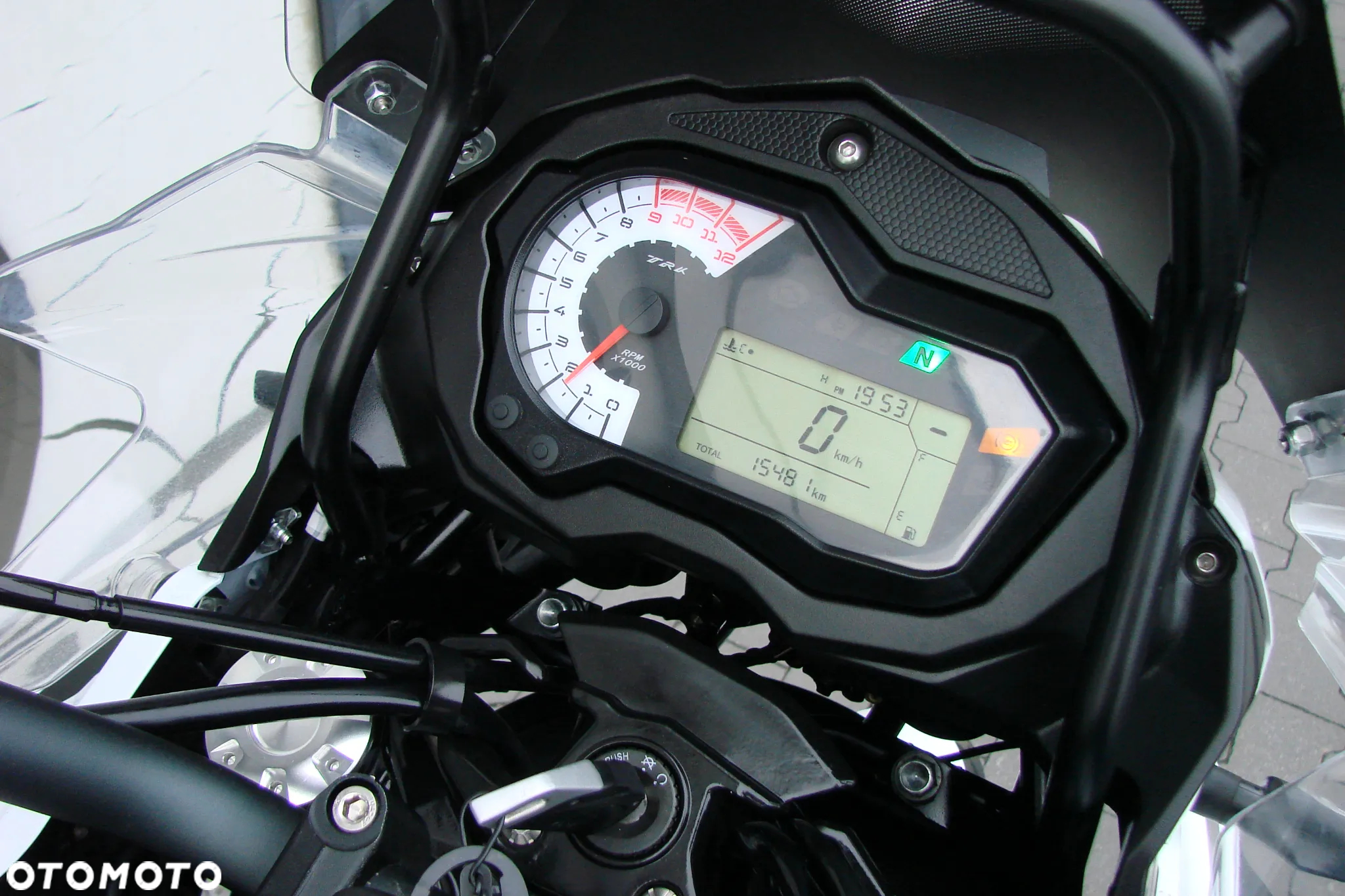 Benelli TRK 502X - 12