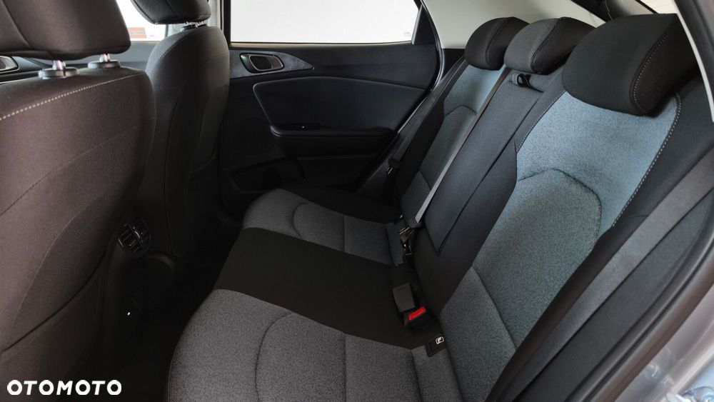 Kia XCeed - 11