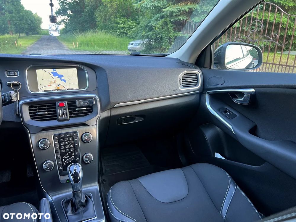 Volvo V40 D2 Geartronic Momentum - 9