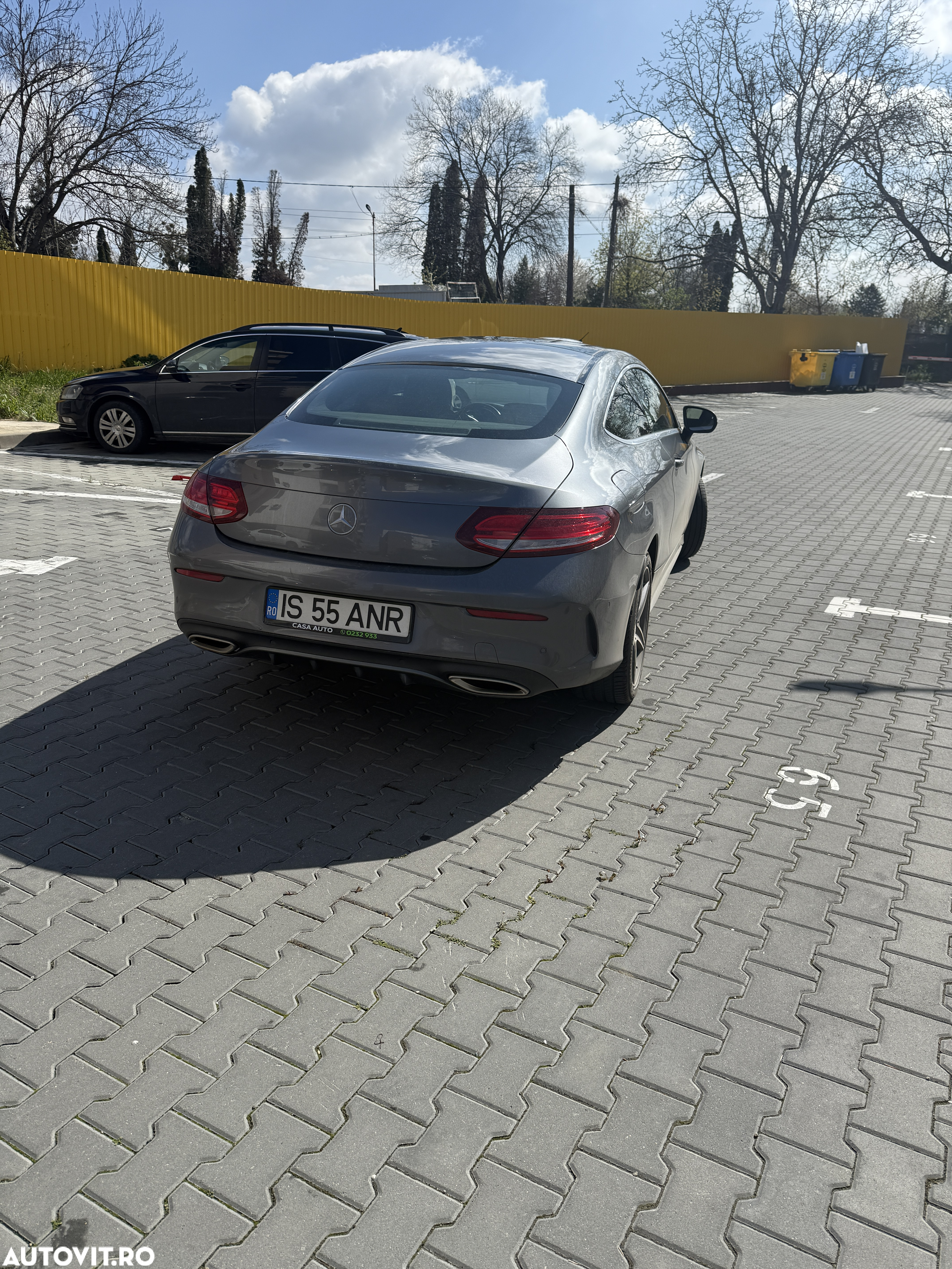 Mercedes-Benz C 200 Coupe 4Matic 9G-TRONIC AMG Line - 3