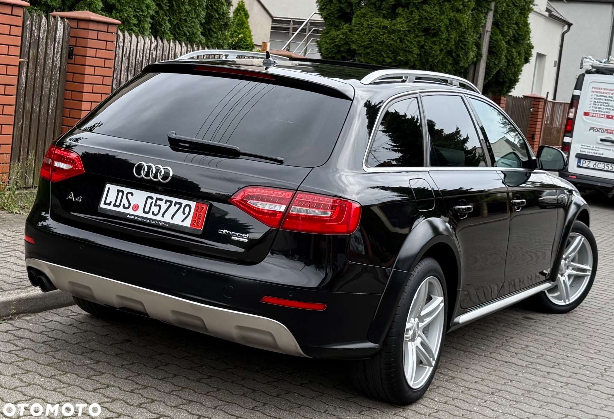 Audi A4 Allroad quattro 2.0 TDI DPF S tronic - 4