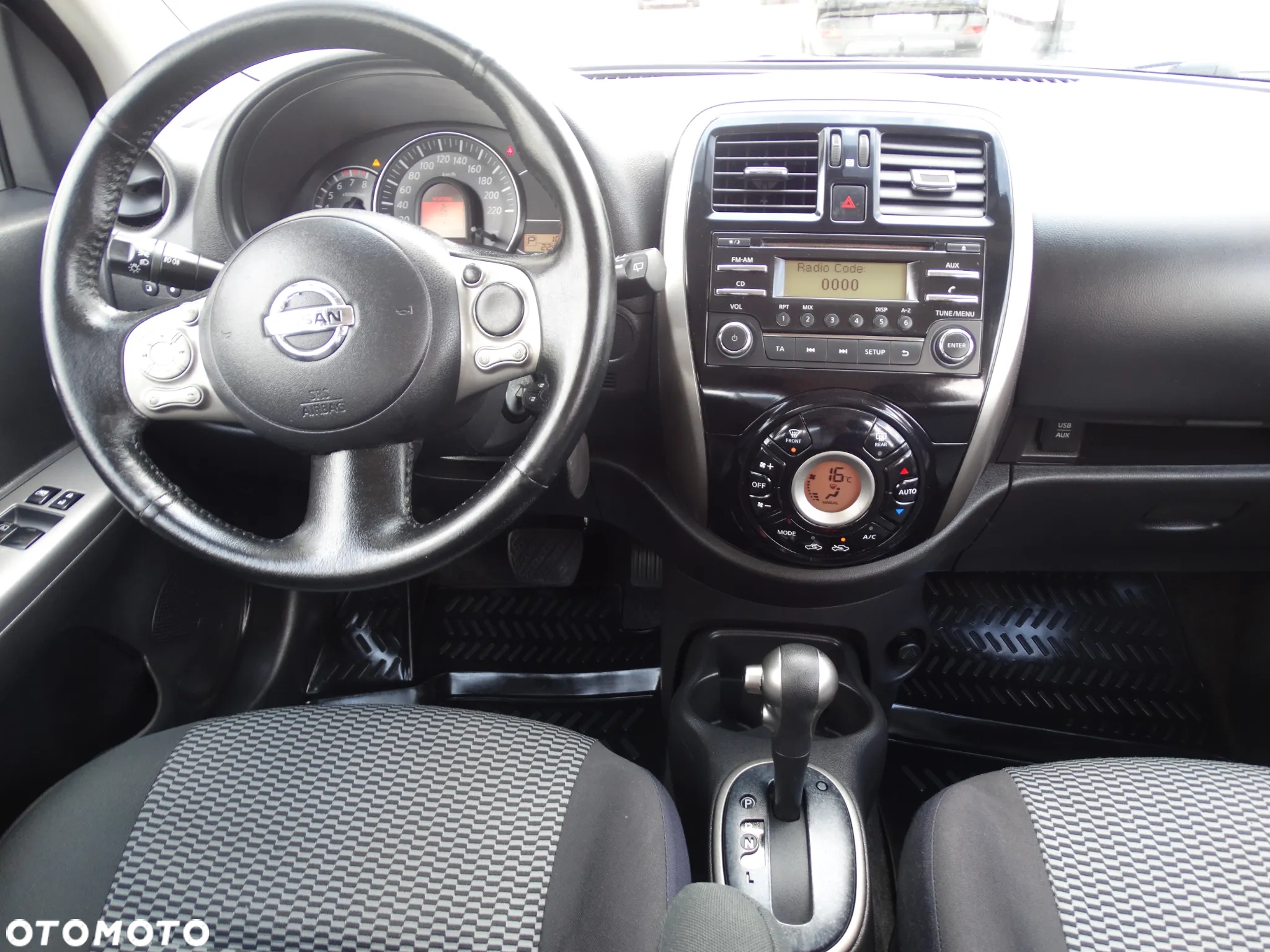 Nissan Micra 1.2 Acenta CVT - 32