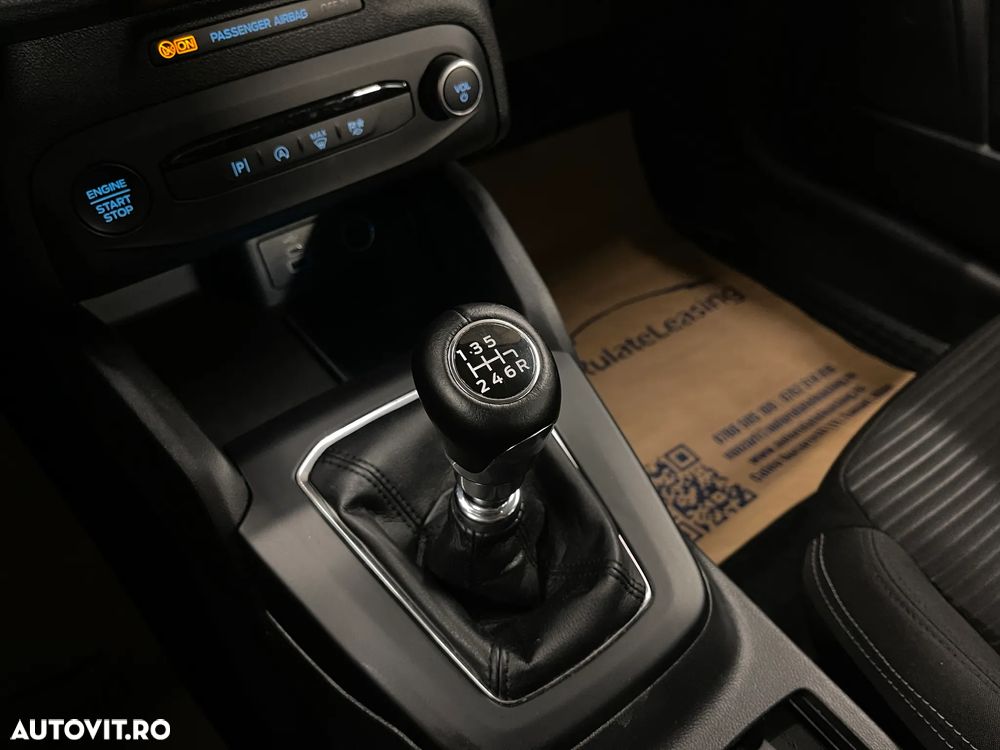 Ford Focus 1.0 EcoBoost Titanium - 24