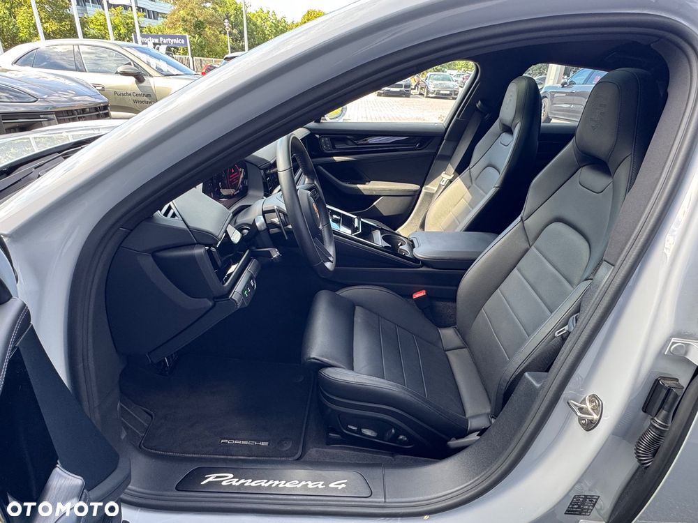 Porsche Panamera 4 E-Hybrid PHEV - 26