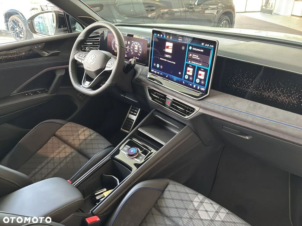 Volkswagen Tiguan - 30