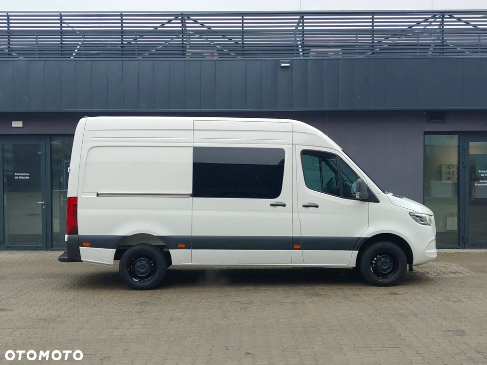 Mercedes-Benz Sprinter - 11