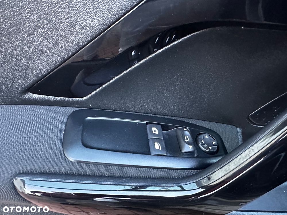 Peugeot 208 PureTech 82 Urban Move - 18