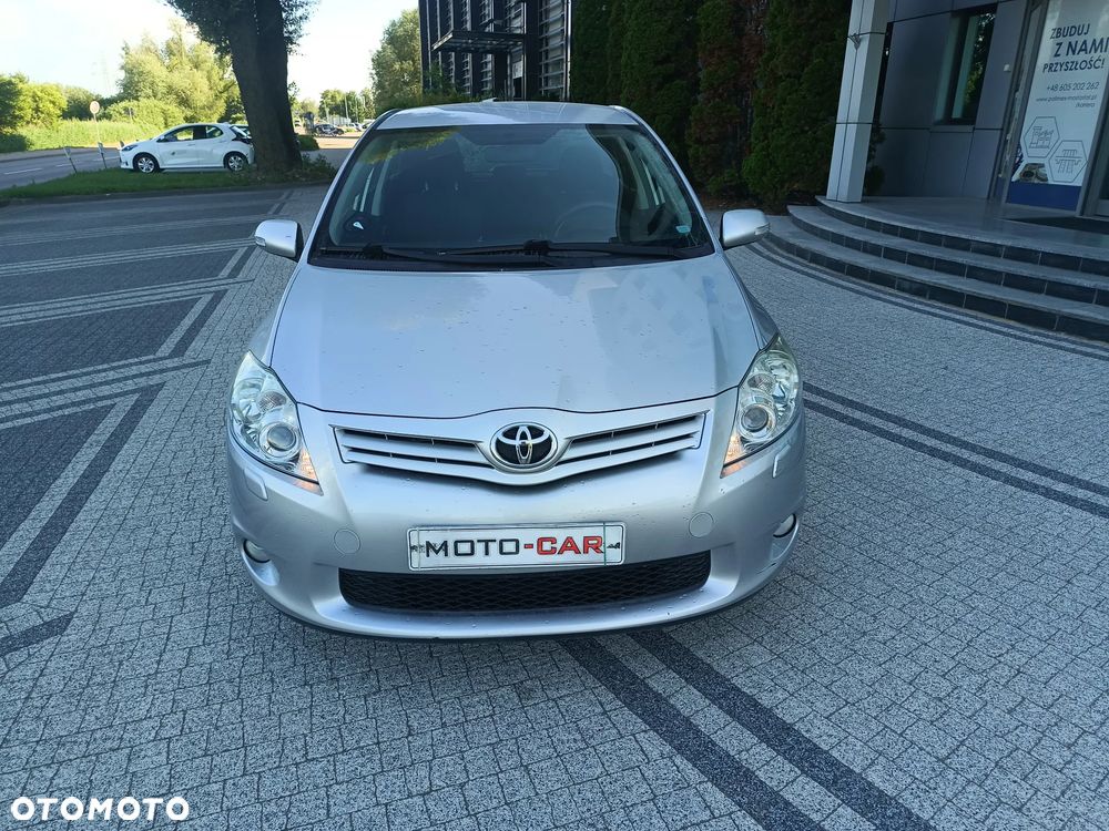 Toyota Auris 1.6 Luna - 2