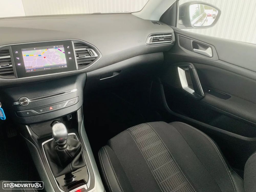 Peugeot 308 SW - 32