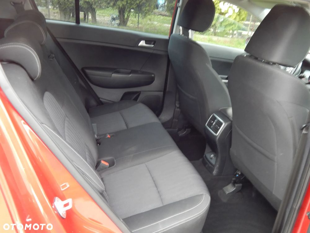 Kia Sportage 1.6 GDI 2WD Attract - 13