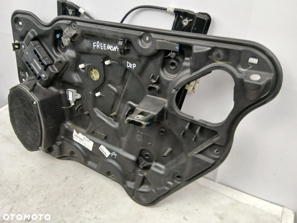 Podnośnik szyby przód przedni prawy Fiat Freemont - 3