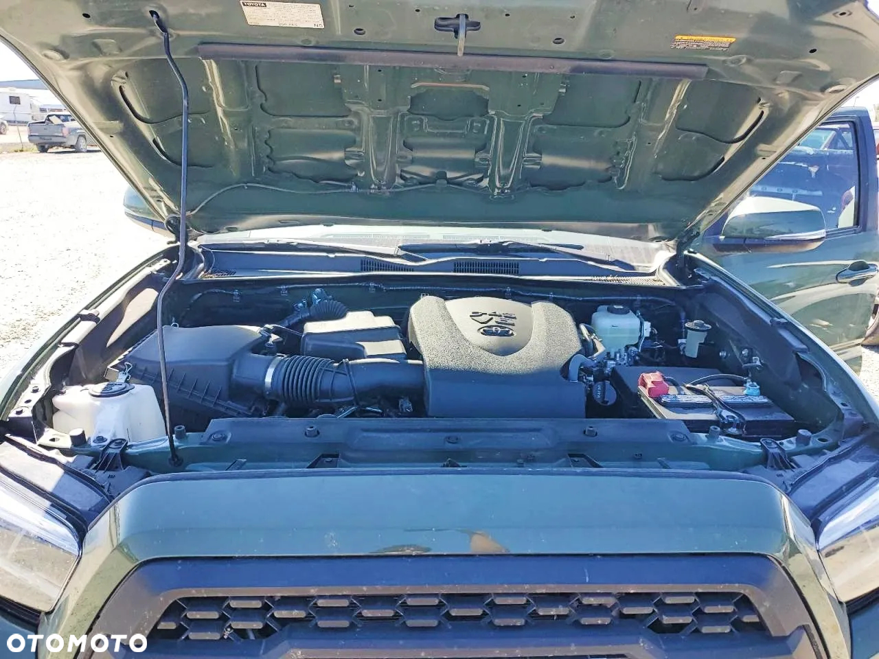 Toyota Tacoma - 11