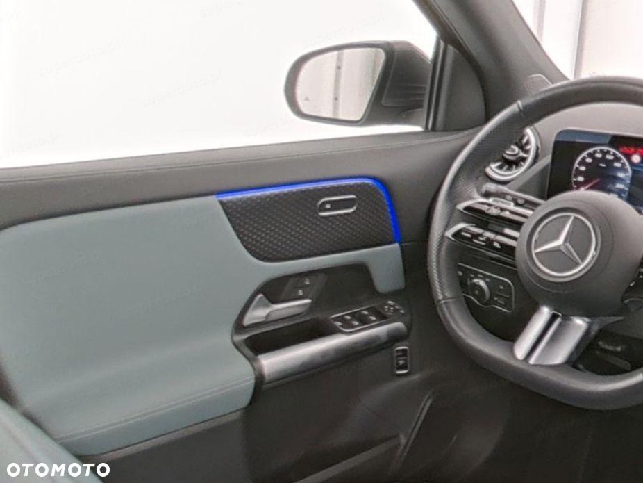 Mercedes-Benz GLA 220 mHEV 4-Matic AMG Line 8G-DCT - 11