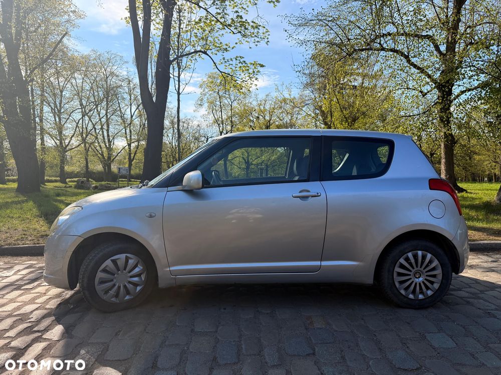 Suzuki Swift 1.3 Classic - 2