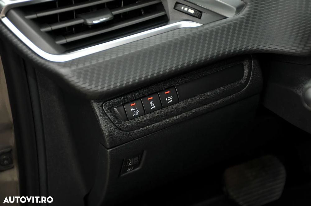 Peugeot 2008 PureTech 110 Stop&Start EAT6 Allure - 22