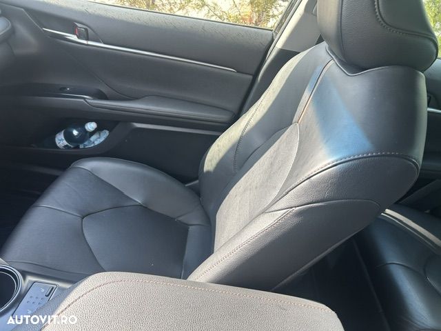 Toyota Camry - 9
