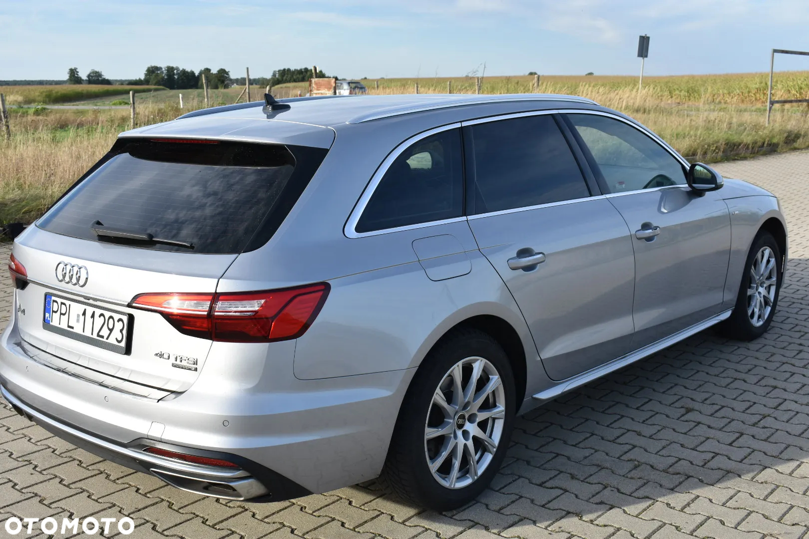 Audi A4 Avant 40 TFSI quattro S tronic - 5