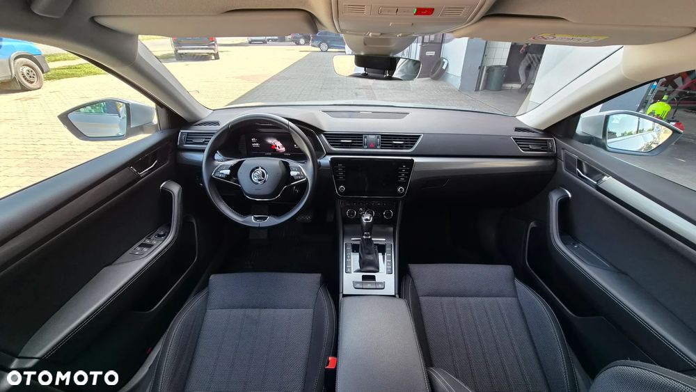 Skoda Superb 2.0 TDI SCR Style DSG - 9