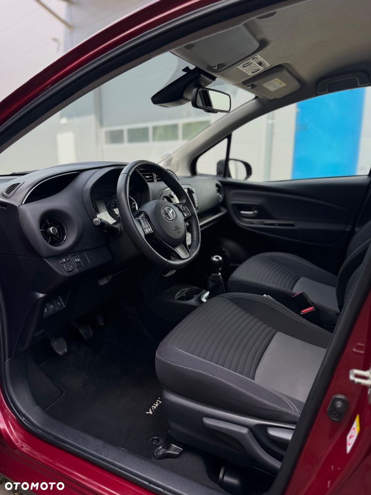 Toyota Yaris 1.5 Dynamic - 31