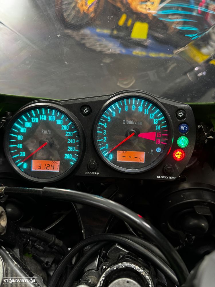Kawasaki ZXR ZX-6R - 6