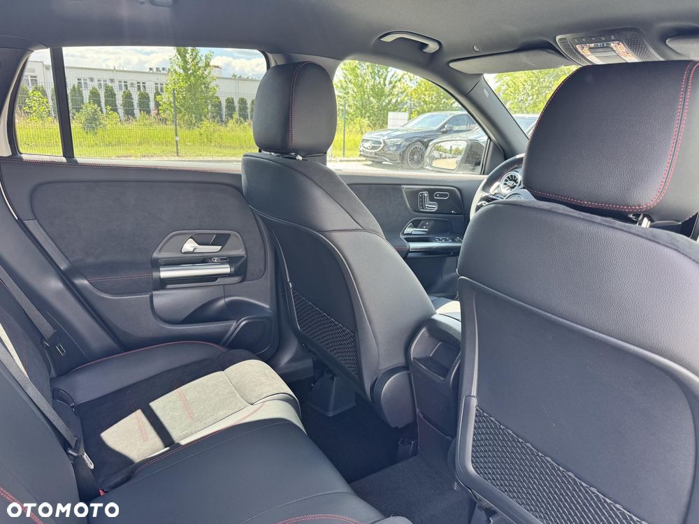 Mercedes-Benz GLA 200 mHEV AMG Line 7G-DCT - 19