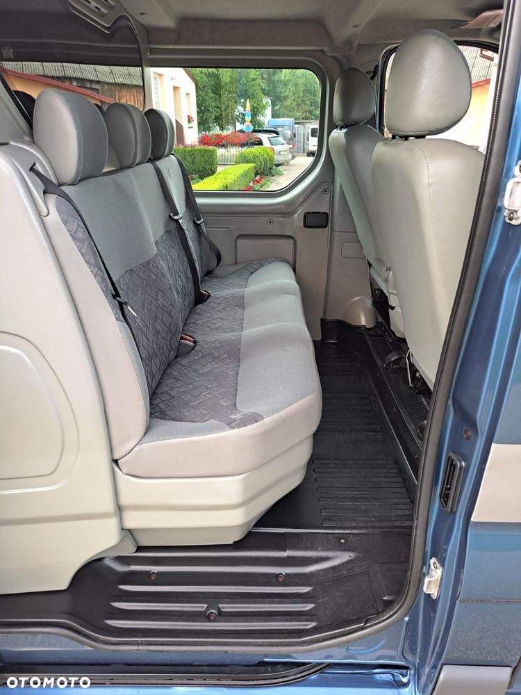 Opel Vivaro - 11