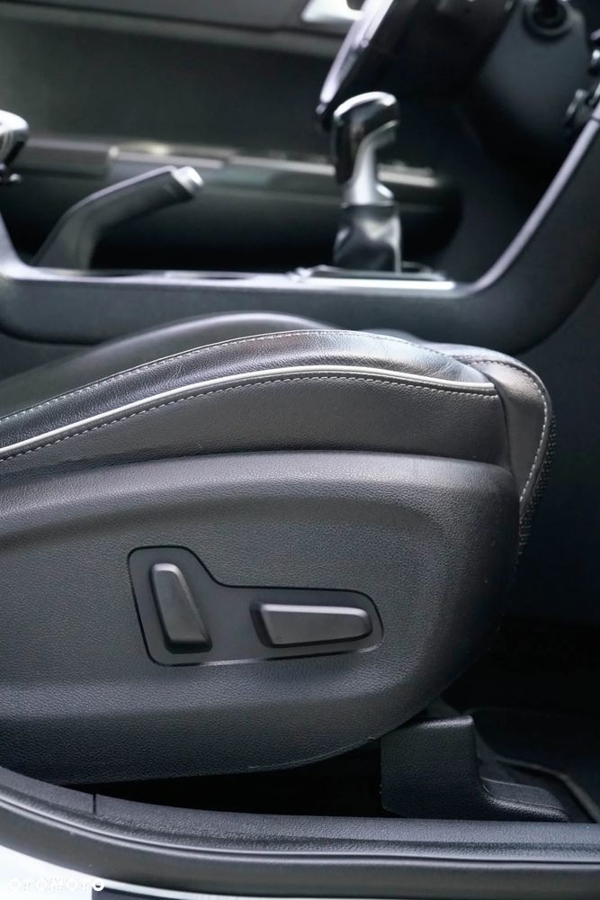 Kia Sportage 1.7 CRDI 2WD Spirit - 25