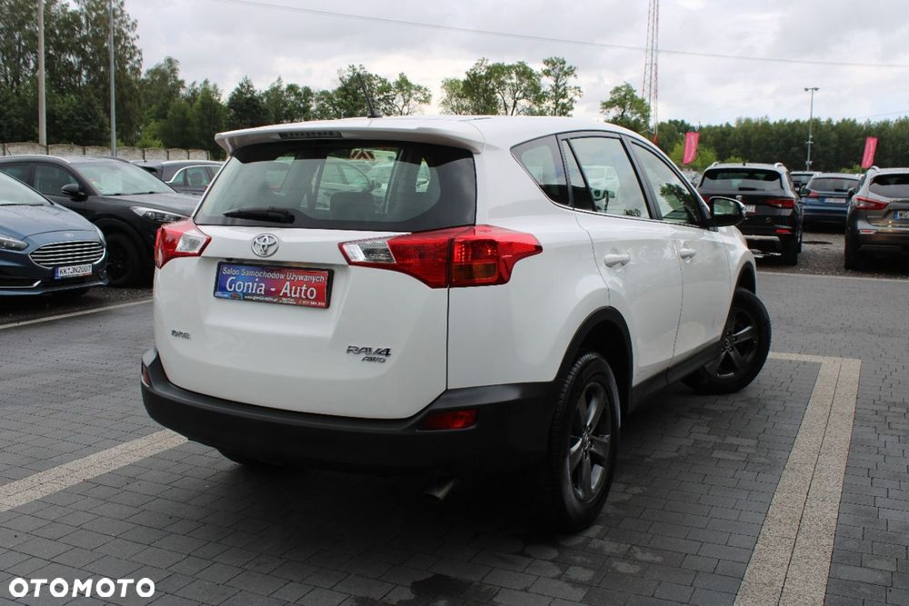 Toyota RAV4 - 6