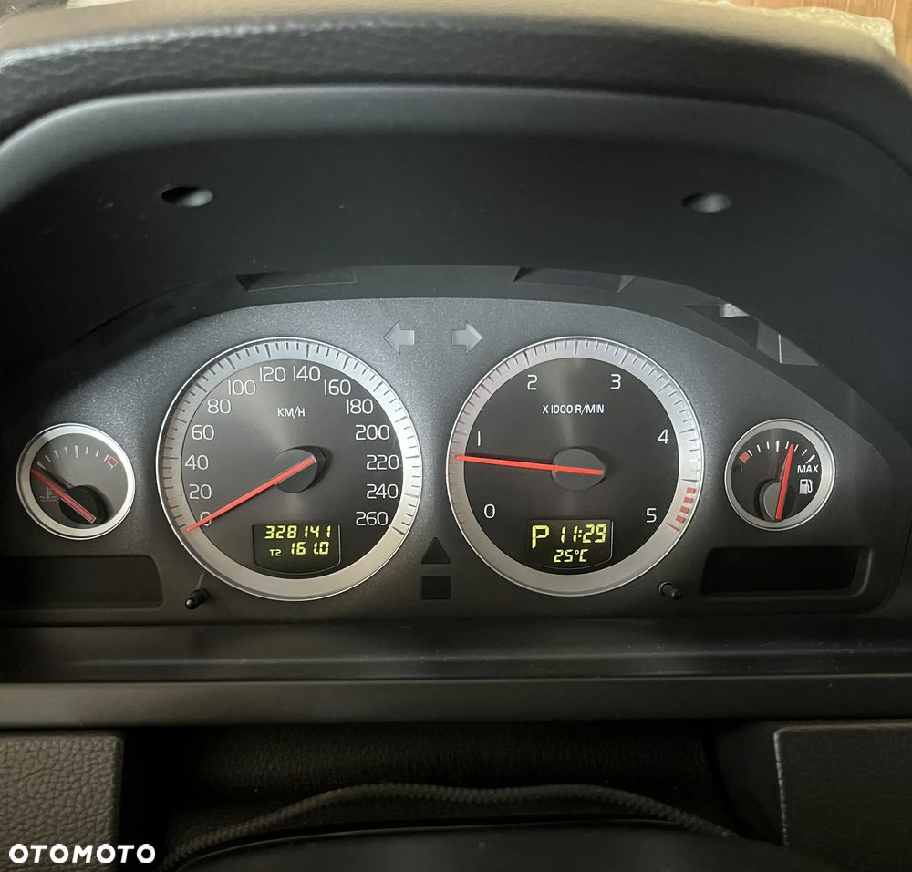 Volvo XC 90 D5 AWD Momentum - 8