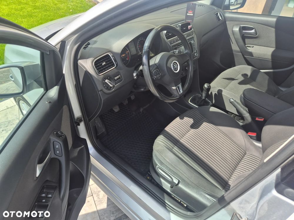 Volkswagen Polo 1.6 TDI Highline - 12
