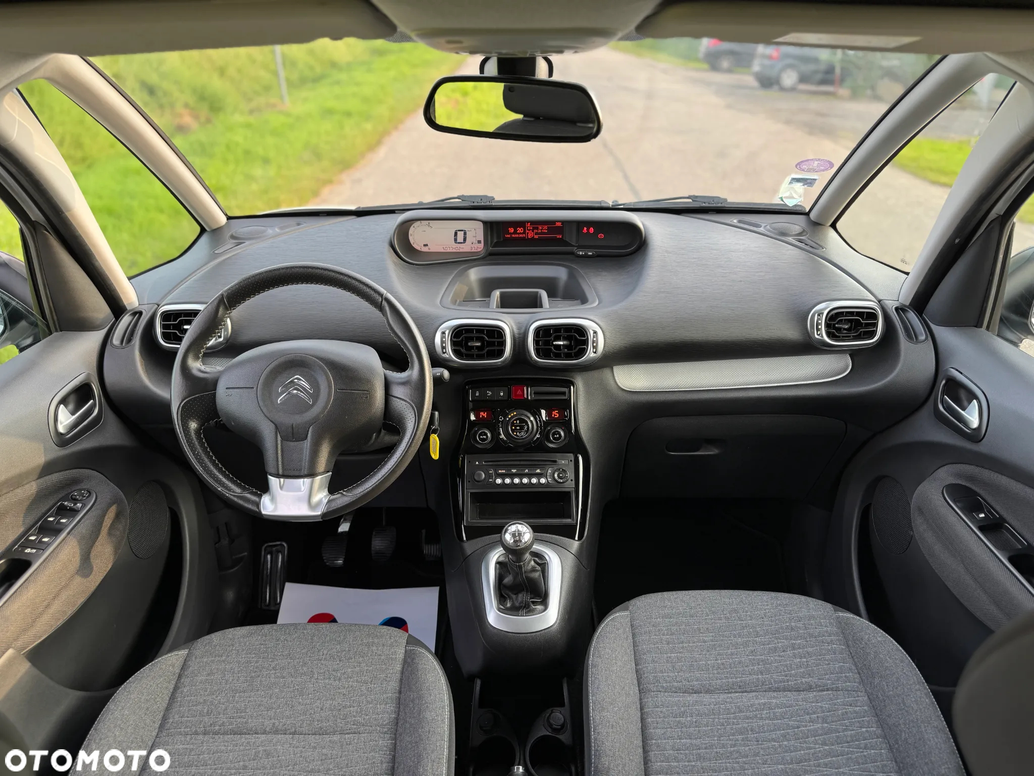 Citroën C3 Picasso 1.2 PureTech Exclusive - 32