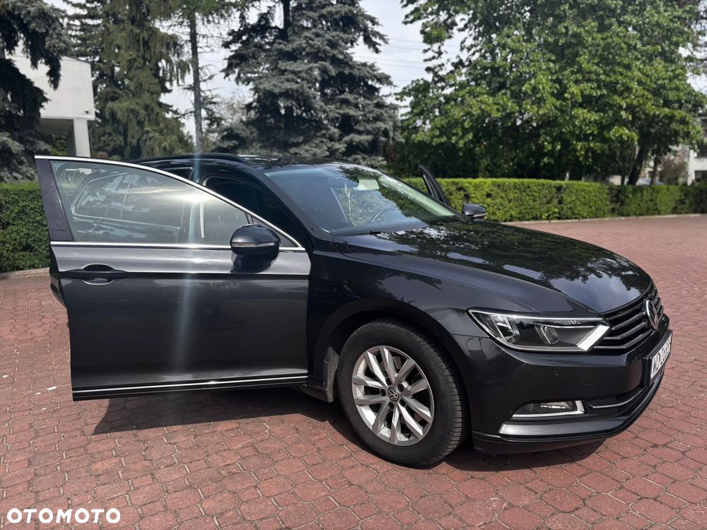 Volkswagen Passat - 4