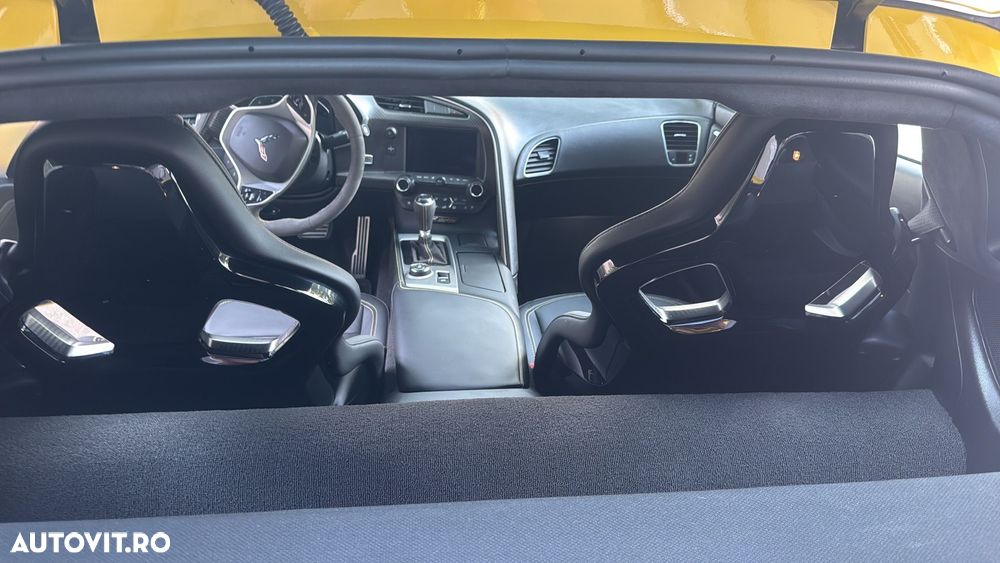 Chevrolet Corvette - 5