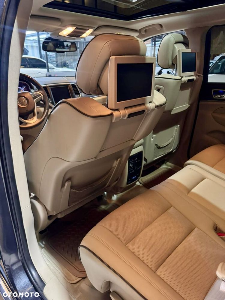 Jeep Grand Cherokee 5.7 V8 Overland Summit - 33
