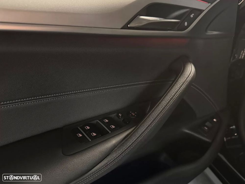 BMW 530 e Aut. Luxury Line — fotografia 14