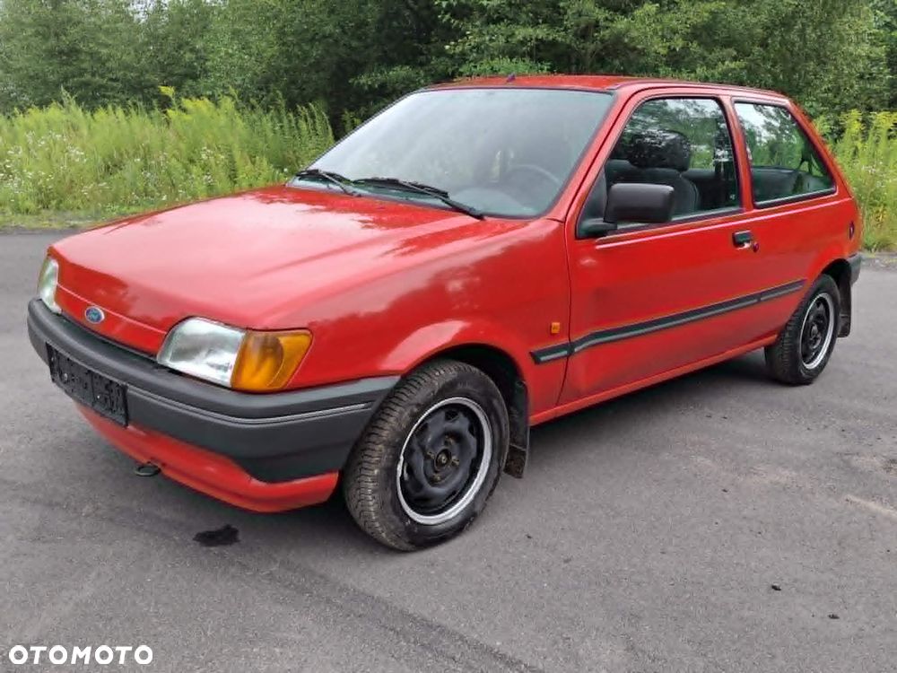 Ford Fiesta 1.4 Ghia - 11