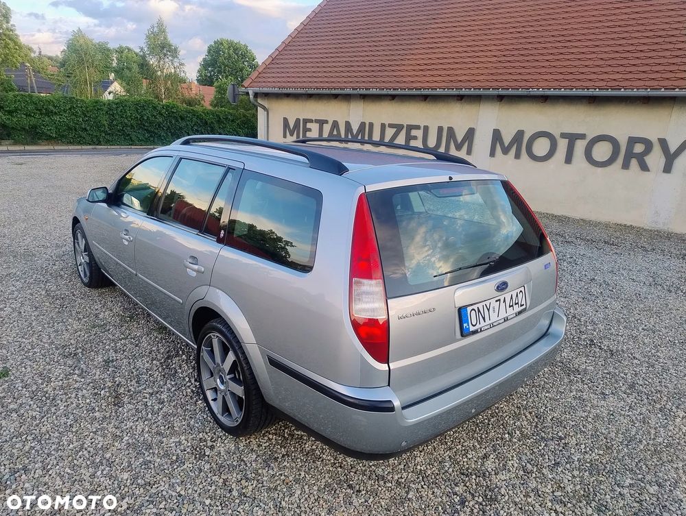Ford Mondeo 2.0 Ghia - 5