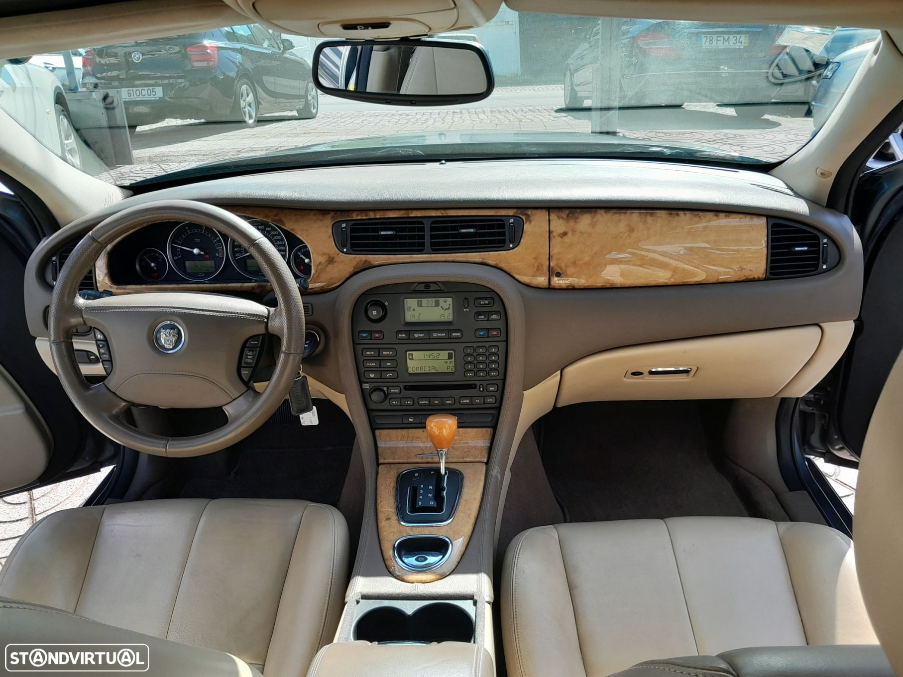 Jaguar S-Type 2.7 D V6 Executive Auto. - 38