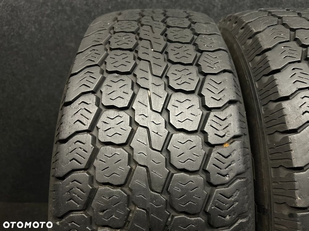 Opony całoroczne Goodyear CargoVector 235/65/16C 115/113R 2szt. - 2