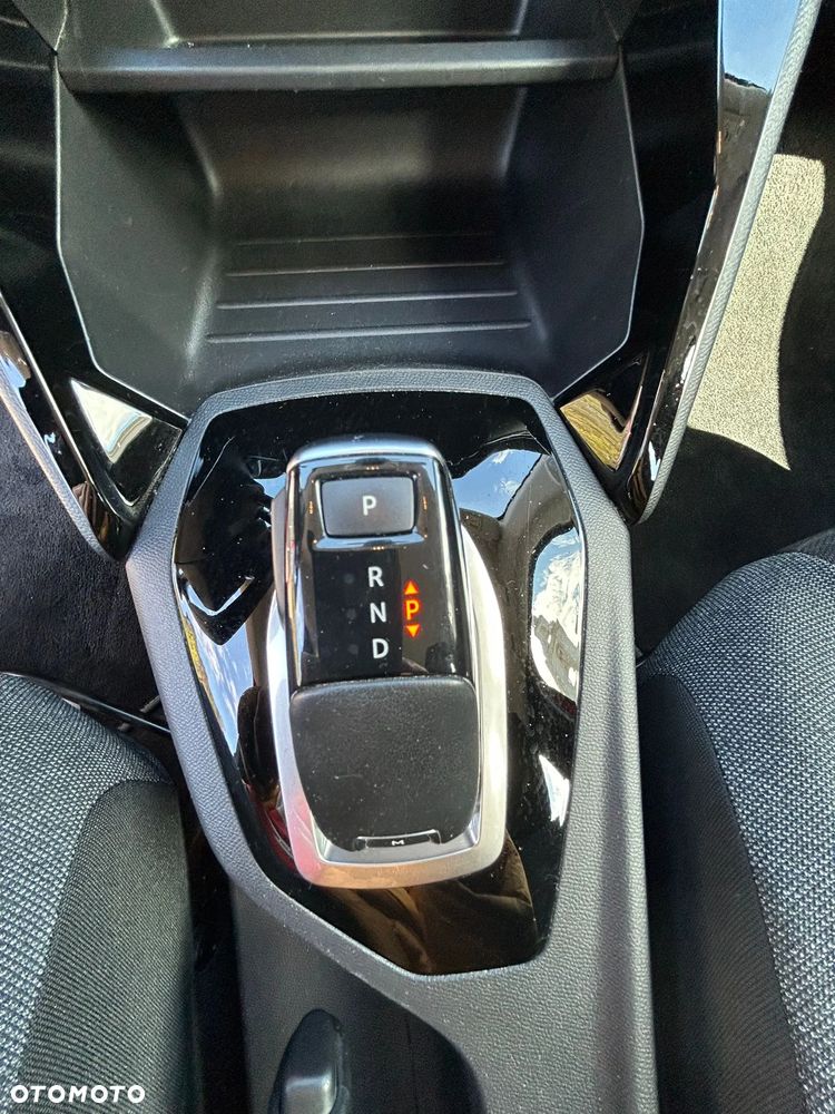 Peugeot 208 1.2 PureTech Allure S&S EAT8 - 21
