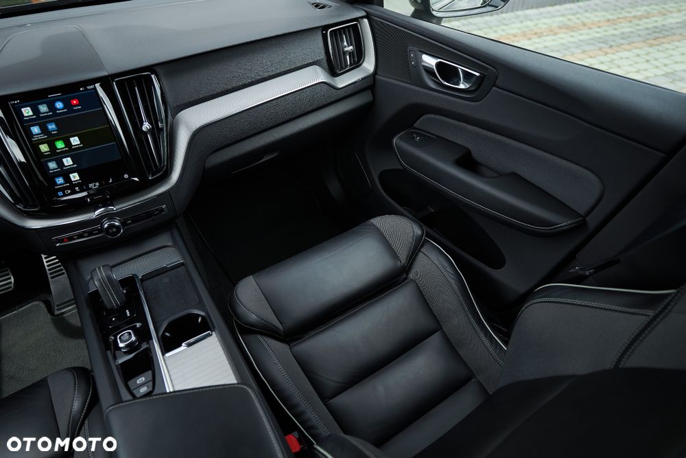 Volvo XC 60 B4 D R-Design - 26
