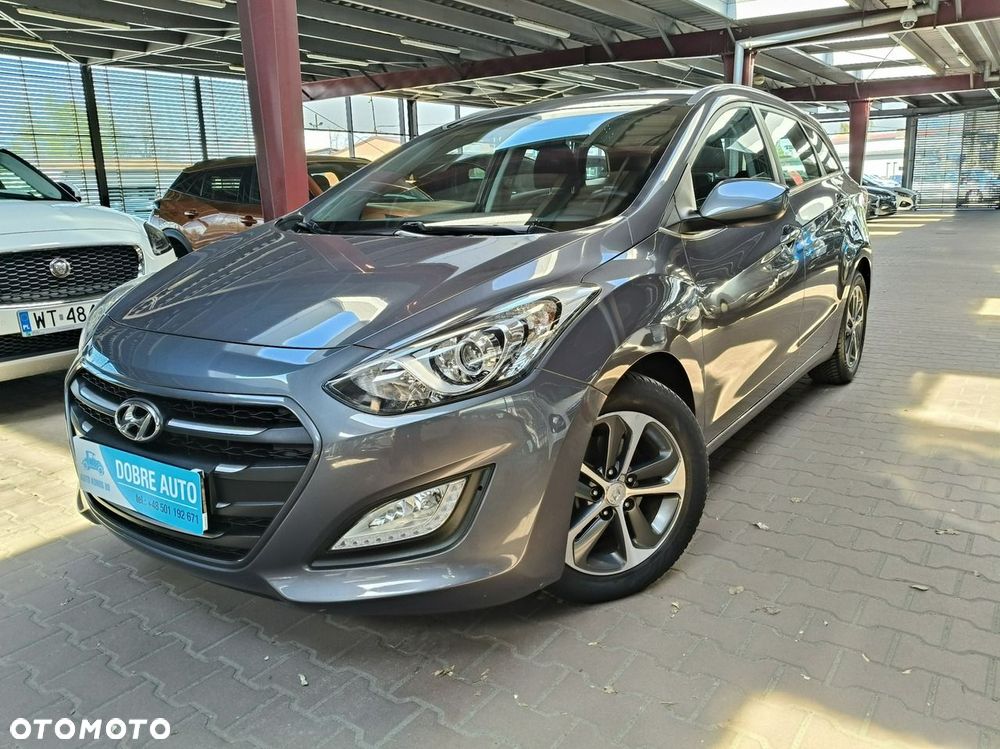 Hyundai i30 blue Kombi 1.4 YES Silver - 4