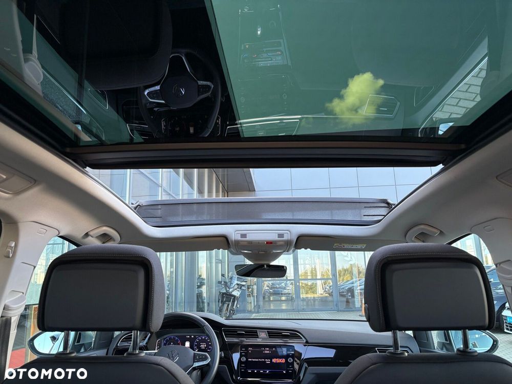 Volkswagen Touran - 19