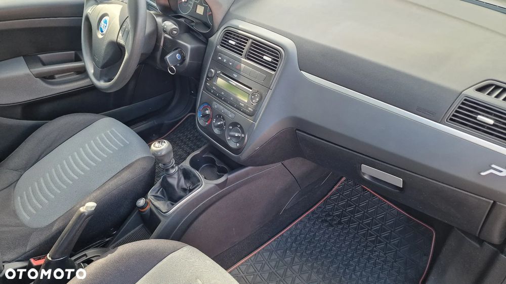 Fiat Grande Punto 1.4 8V - 22