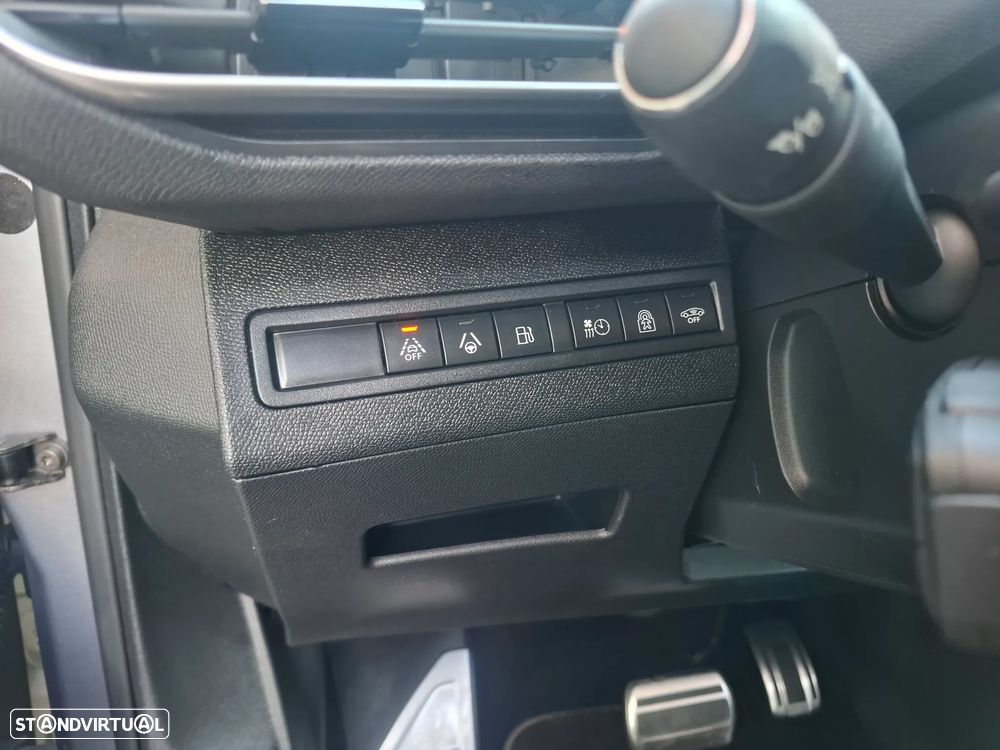 Peugeot 3008 1.6 Hybrid4 GT Pack e-EAT8 - 28