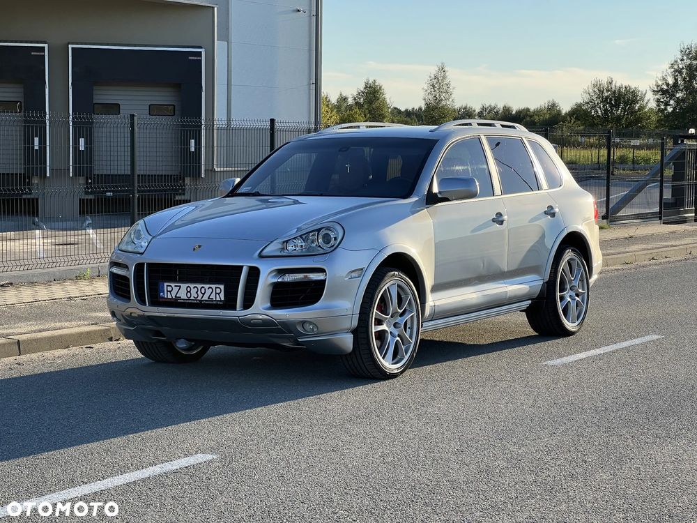 Porsche Cayenne - 2